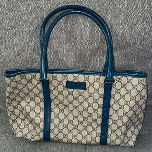 Gucci tote- canvas is in gorgeous condition